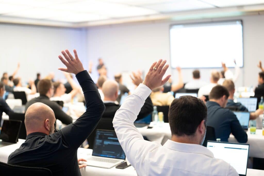 unsere-Kollegen-beim-ITleague-SUMMIT-2026-in-Dresden